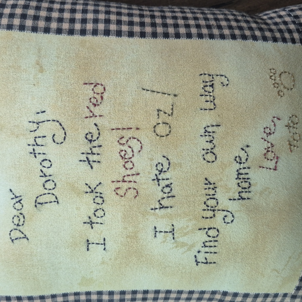 Pillow Wizard Of Oz Embroidered Primitive Farmhouse Black & Cream - Picture 2 of 4